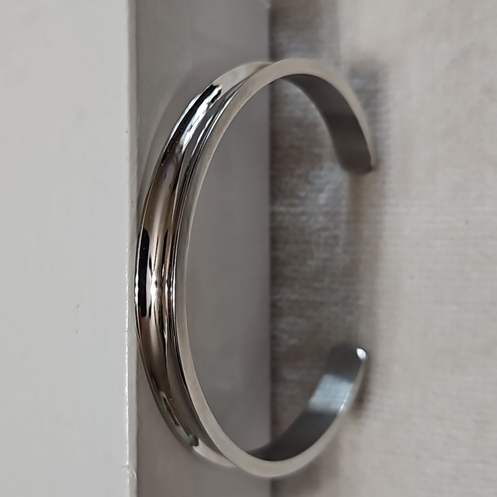 Silver cuff bracelet
